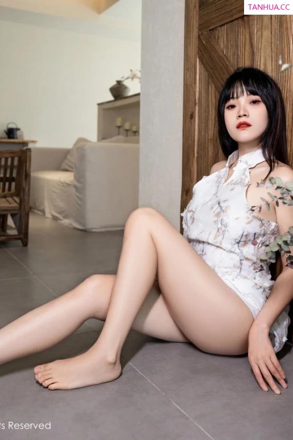   [XiuRen]高清写真图 2024.04.23 No.8434 唐安诺 性感美腿第56张图片